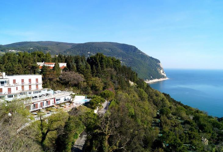 beb-sirolo-seaview-7.jpg